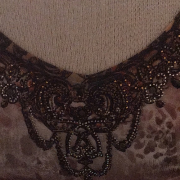 Really cute women’s pullover shirt, multi colored! - Picture 5 of 5